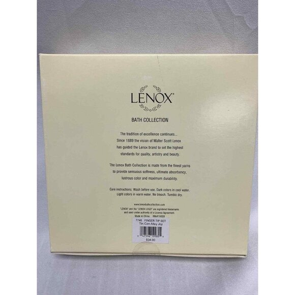 Lenox Holiday Fingertip Towels Joy Christmas Trees Bathroom White Green Red NOS - Picture 2 of 4